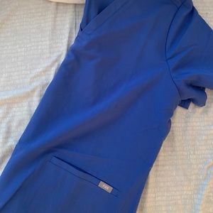 COPY - COPY - COPY - NWOT Denim Blue Limited Edition FIGS XL Casma Scrub Top